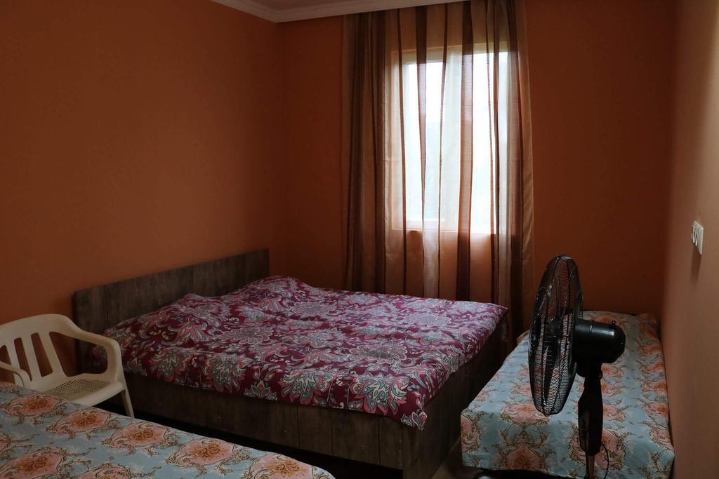 Guest House Barbi Кобулети Экстерьер фото