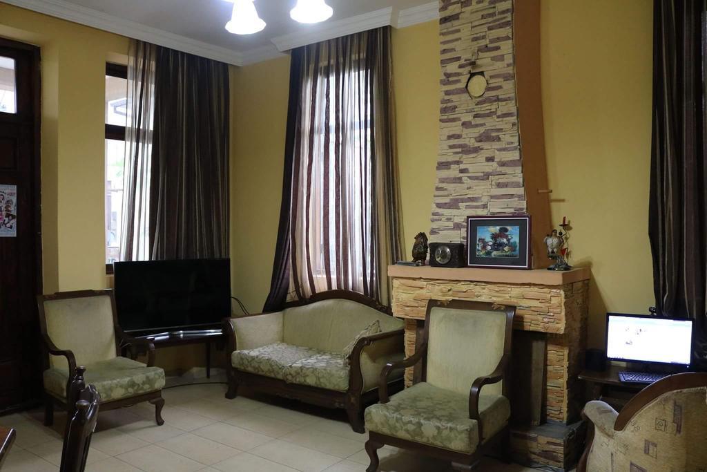 Guest House Barbi Кобулети Экстерьер фото